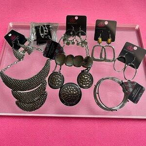 Brand new Paparazzi Silver Bundle